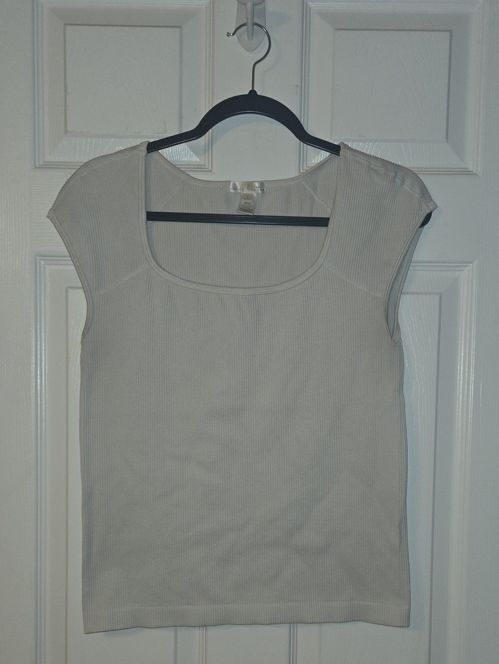 nine britton Cream Scoop Neck Cap Sleeve Tank